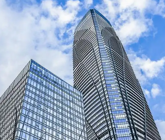 女装男装服饰贴牌加工与成品批发供应链协同方案